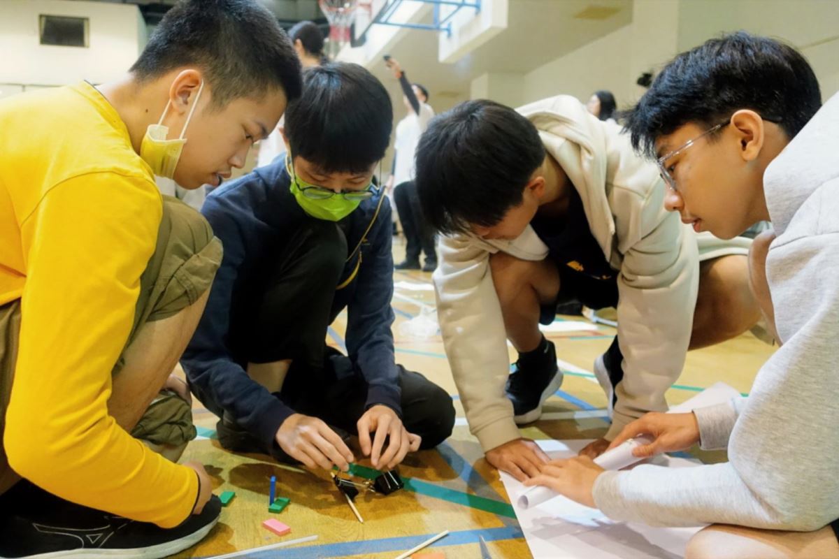 「這隊名可以申請商標嗎™」正在製作實作題裝置